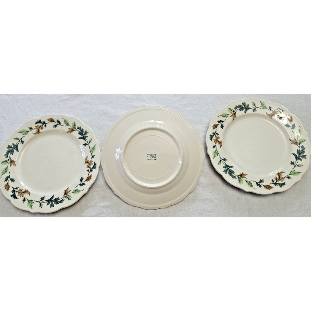 Syracuse China Kingswood Restaurant Ware Scalloped Leaves  9 7/8''Dinner Plate